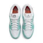 Nike SB Dunk Low April Skateboards - Image 3