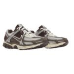 Nike Zoom Vomero 5 Earth Fossil - Image 3