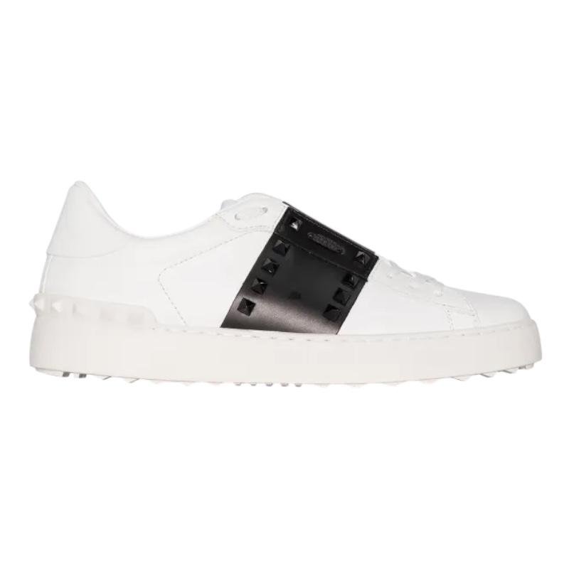 WhatsApp Image 2025-08-22 at 6.17.47 AM Valentino Garavani Rockstud Untitled Sneakers - Image 1