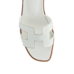 Hermès White Leather Oran Flats Slipper - Image 2